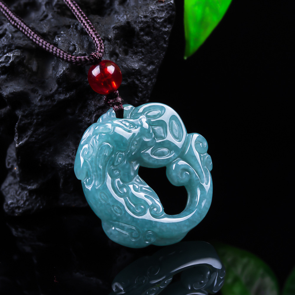Women Accessories To Gift - จี้หยกพม่าปี่เซียะ หยกแท้ เครื่องประดับหรูหรา สร้อยคอออกแบบโดยดีไซเนอร์ แกะสลักเป็นเครื่องราง ของขวัญอัญมณีสำหรับผู้หญิง