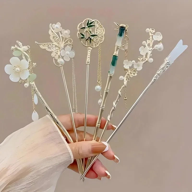 Women Accessories Shop Design - กิ๊บติดผมสไตล์จีนสุดหรูพร้อมพู่ห้อย ดีไซน์ลายดอกไม้แบบดั้งเดิม เครื่องประดับทรงผมสำหรับผู้หญิง เครื่องประดับผม กิ๊บติดผม