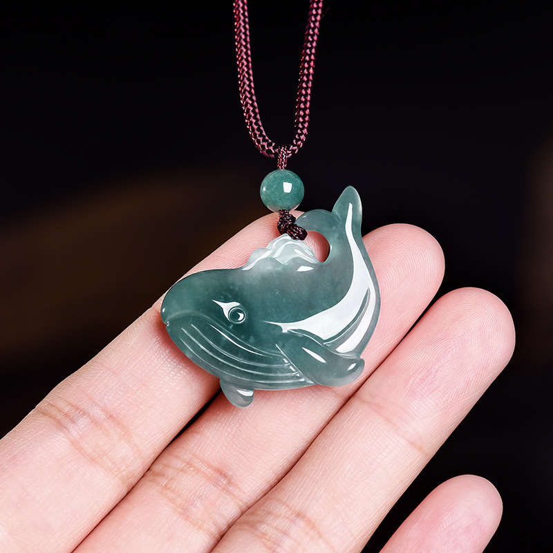 Women Accessories To Gift - จี้สร้อยคอหยกพม่าแท้รูปปลาวาฬ เครื่องประดับหยกแท้แกะสลัก ของขวัญอัญมณีสำหรับผู้หญิง